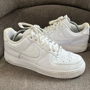 Nike men’s Air Force 1 white shoes size 10